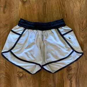 Lululemon Tracker Short 4”